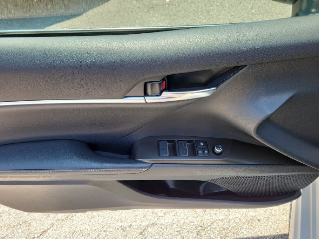 Used 2024 Toyota Camry XSE FWD image 16