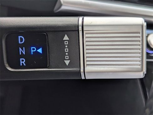 Used 2025 Hyundai Santa Fe SE image 27