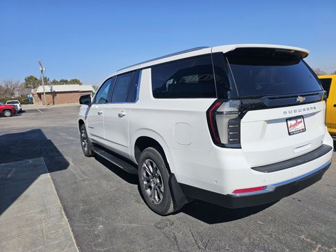 New 2026 Chevrolet Suburban LT w/ Comfort Package image 5