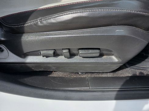 Used 2016 Chevrolet Equinox LTZ w/ Enhanced Convenience Package image 27