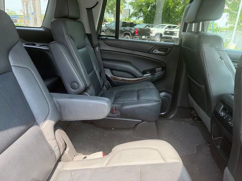 Used 2018 Chevrolet Tahoe LT w/ Luxury Package RWD image 10
