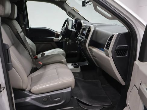 Used 2019 Ford F150 Lariat w/ Equipment Group 501A Mid AWD/4WD image 23