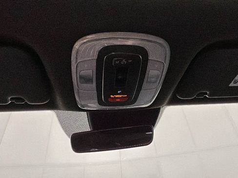 Certified 2025 Hyundai Elantra Limited FWD image 27