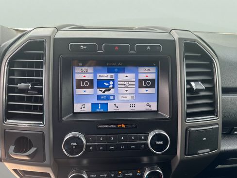 Used 2019 Ford Expedition XLT RWD image 16