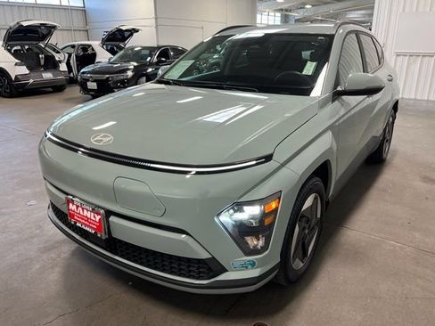 Used 2025 Hyundai Kona SEL FWD image 7