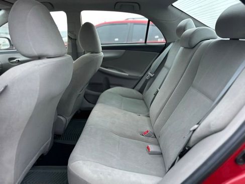 Used 2013 Toyota Corolla LE image 12