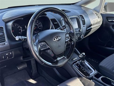 Used 2018 Kia Forte S w/ S Technology Plus Package image 28