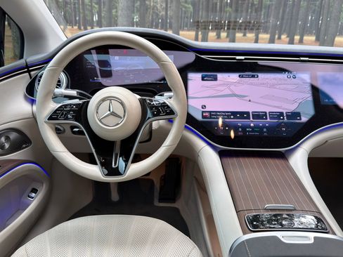 Certified 2022 Mercedes-Benz EQS 580 580 image 3