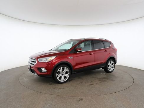 Used 2019 Ford Escape Titanium image 3