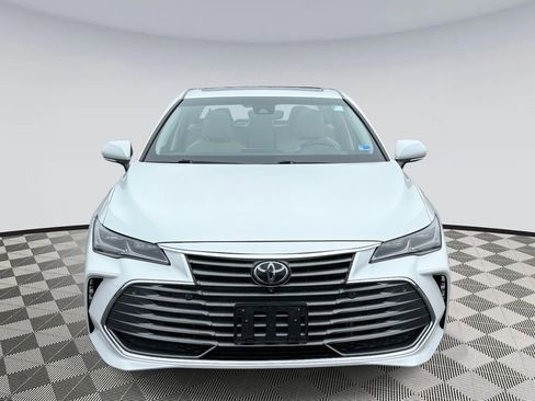 Used 2019 Toyota Avalon Limited w/ Advanced Safety Package image 6