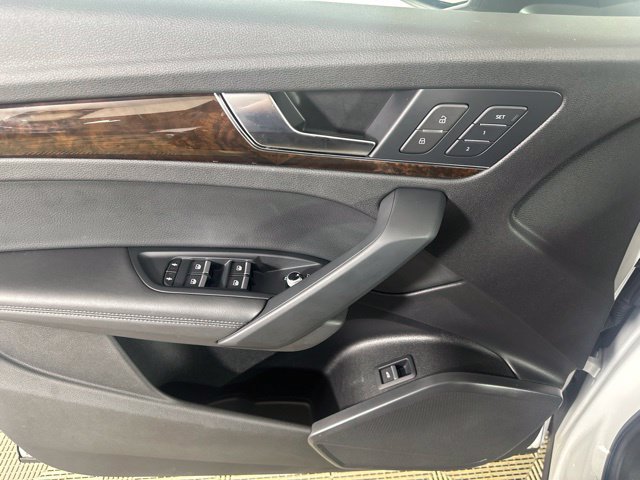 Used 2020 Audi Q5 2.0T Premium Plus AWD/4WD image 13