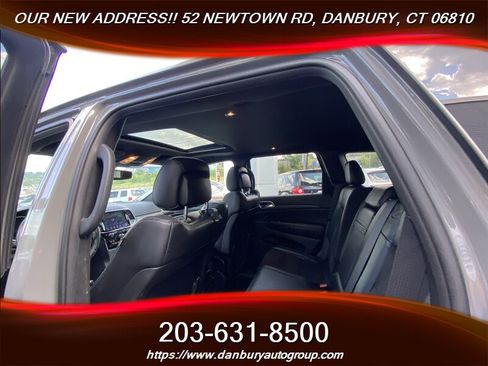 Used 2019 Jeep Grand Cherokee Altitude AWD/4WD image 26