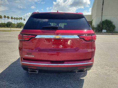 Used 2023 Chevrolet Traverse High Country FWD image 7