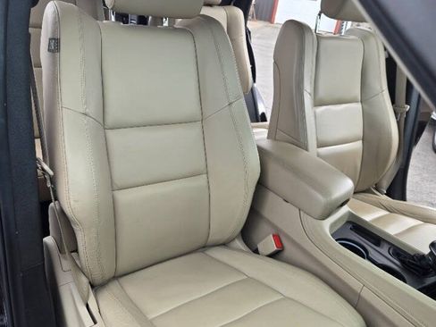 Used 2021 Dodge Durango SXT AWD/4WD image 16