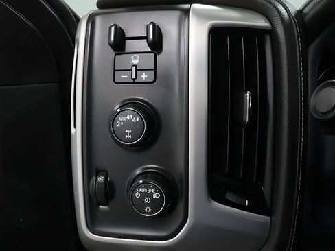 Used 2017 GMC Sierra 1500 SLE w/ Suspension Package, Off-Road AWD/4WD image 18