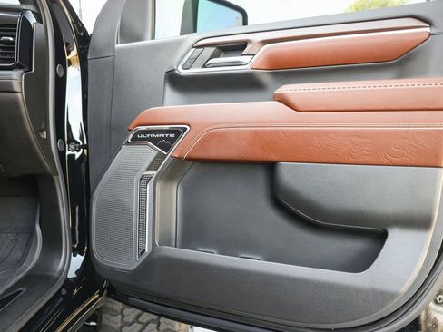 Used 2024 GMC Sierra 3500 Denali Ultimate image 41