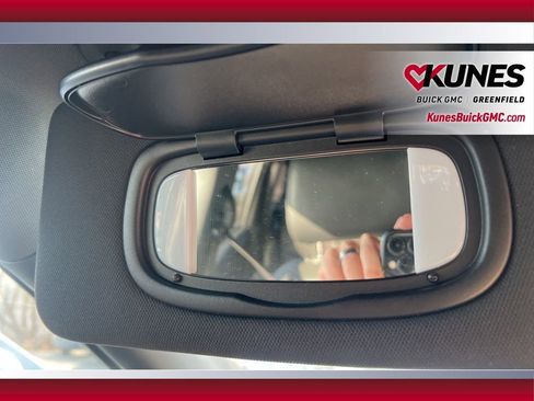 Used 2025 Jeep Compass Latitude image 32