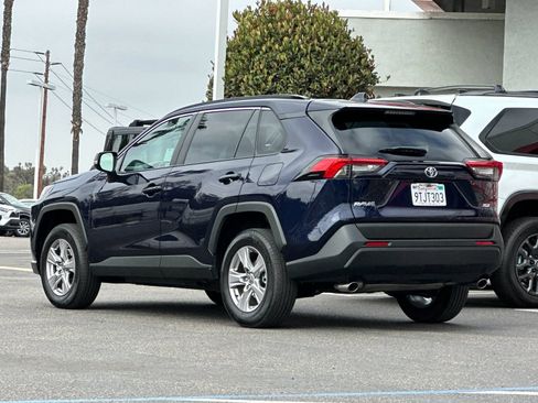 Used 2025 Toyota RAV4 XLE FWD image 3
