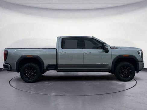 Used 2026 GMC Sierra 2500 AT4 w/ AT4 Premium Plus Package AWD/4WD image 9