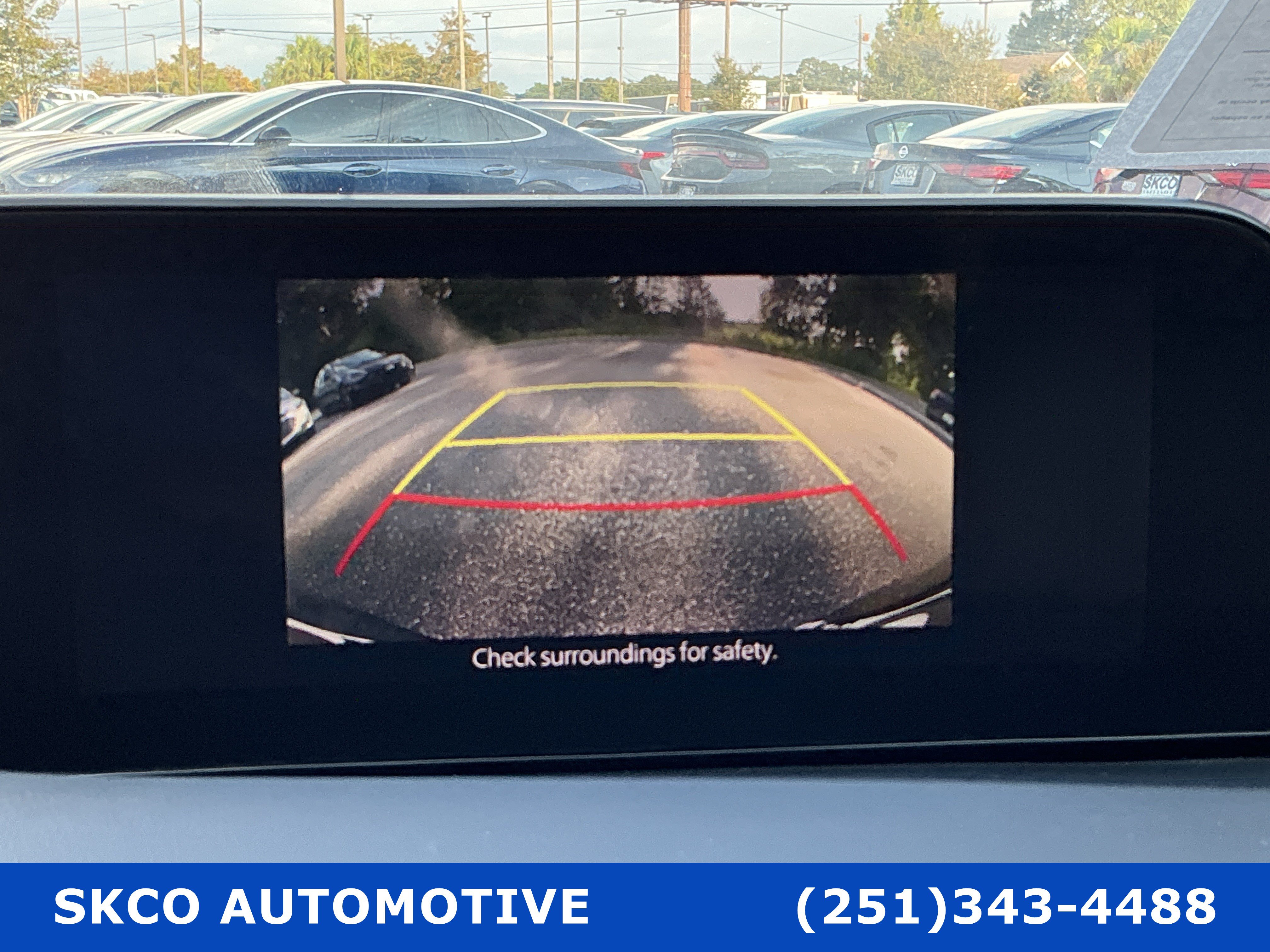 Used 2020 MAZDA MAZDA3 Hatchback FWD image 17