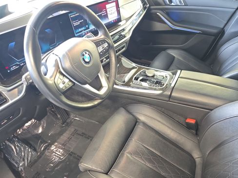 Used 2025 BMW X5 xDrive50e AWD/4WD image 16
