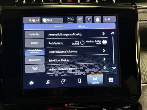 Used 2024 Jeep Grand Cherokee L Altitude image 11