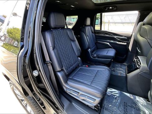 New 2026 Cadillac Escalade IQL Luxury w/ LPO, Floor Liner Package AWD/4WD image 30