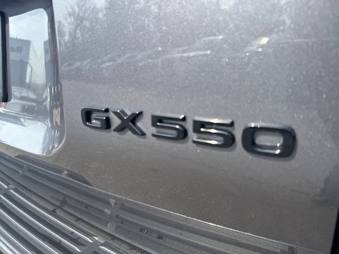 Used 2026 Lexus GX 550 w/ Accessory Package (2T) image 40