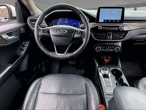 Used 2020 Ford Escape Titanium w/ Titanium Premium Package 2.0 AWD/4WD image 5