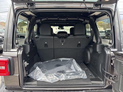 New 2026 Jeep Wrangler Unlimited Rubicon 392 AWD/4WD image 25