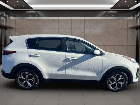 Used 2020 Kia Sportage LX image 7