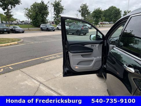 Used 2016 Honda Pilot Touring image 15