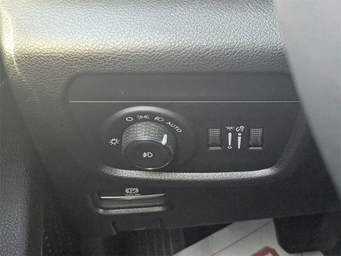 Used 2024 Jeep Grand Cherokee Limited w/ MOPAR Finishing Package image 18