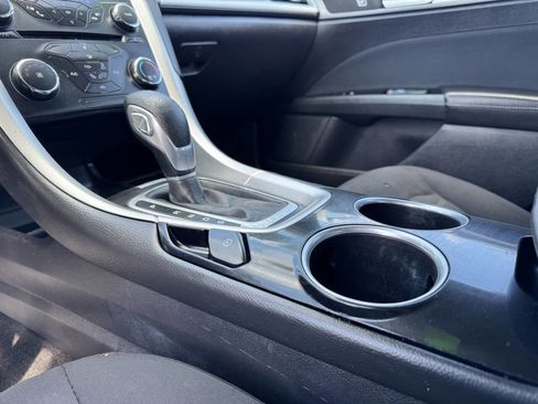 Used 2013 Ford Fusion SE FWD image 20