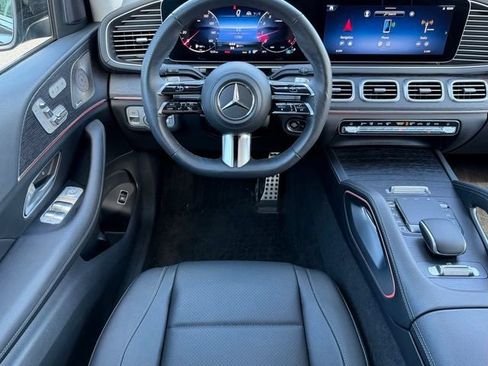 Used 2026 Mercedes-Benz GLS 450 4MATIC image 12