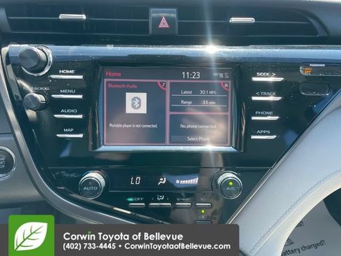 Used 2019 Toyota Camry SE w/ Convenience Package FWD image 12