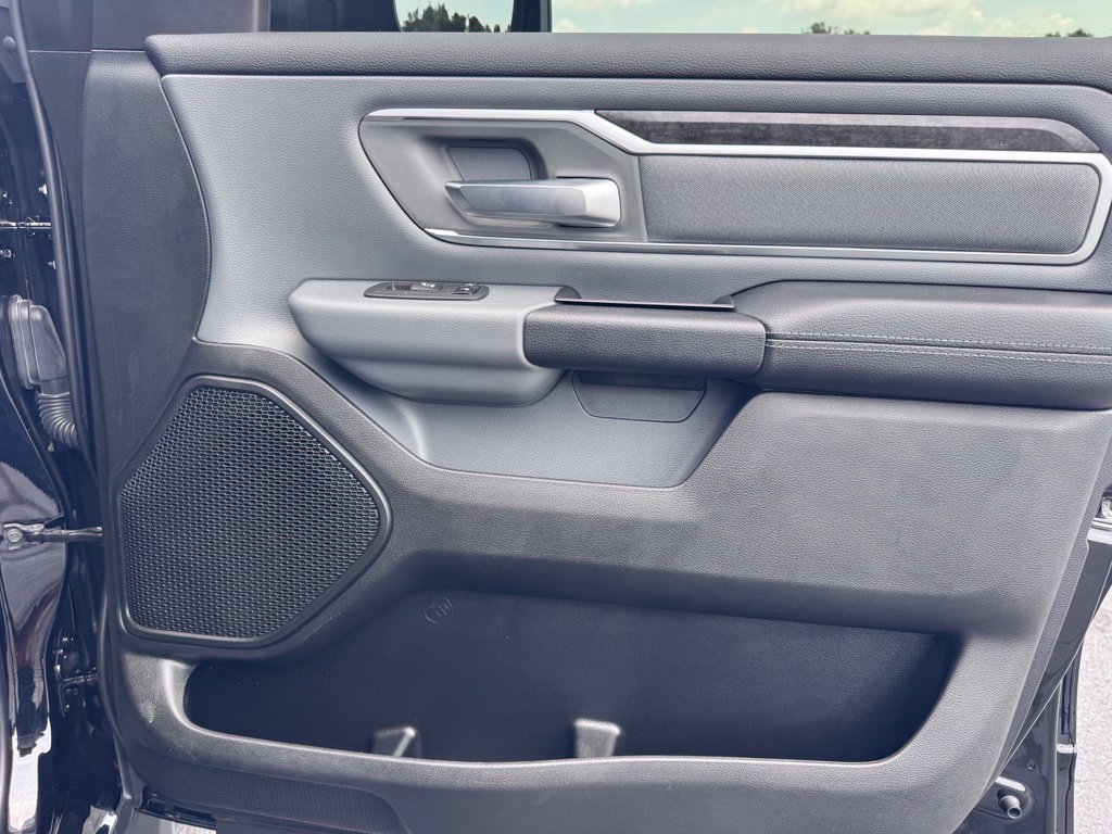 Used 2022 RAM 1500 Big Horn AWD/4WD image 29