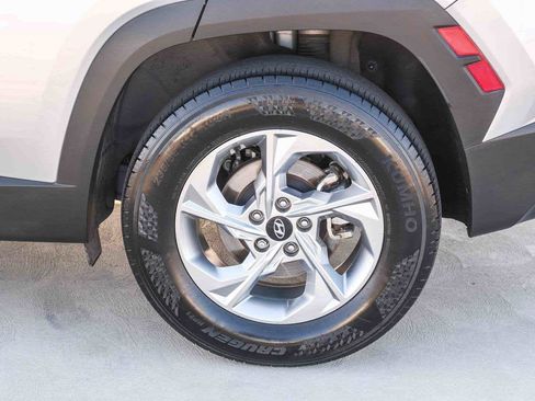 Used 2024 Hyundai Tucson SEL AWD/4WD image 9