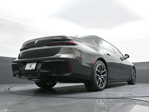 New 2026 BMW 750e xDrive AWD/4WD image 29
