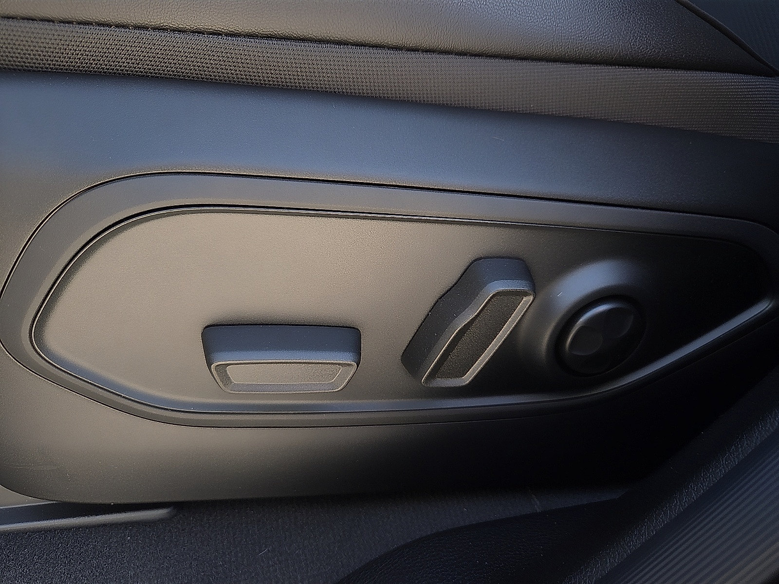 New 2027 Jeep Grand Cherokee Limited AWD/4WD image 14