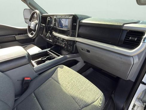 Used 2024 Ford F250 XLT w/ FX4 Off-Road Package image 34