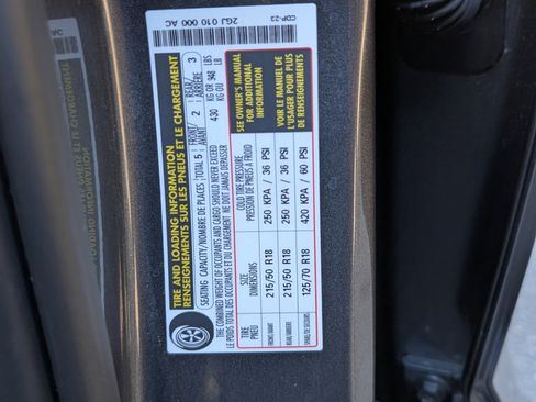 Used 2024 Volkswagen Taos SE w/ Panoramic Sunroof Package image 39