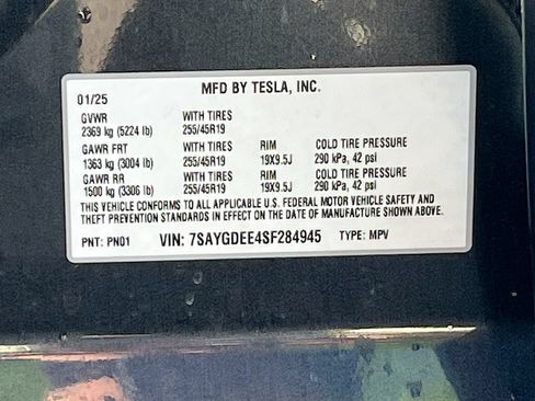 Used 2025 Tesla Model Y Long Range AWD/4WD image 30