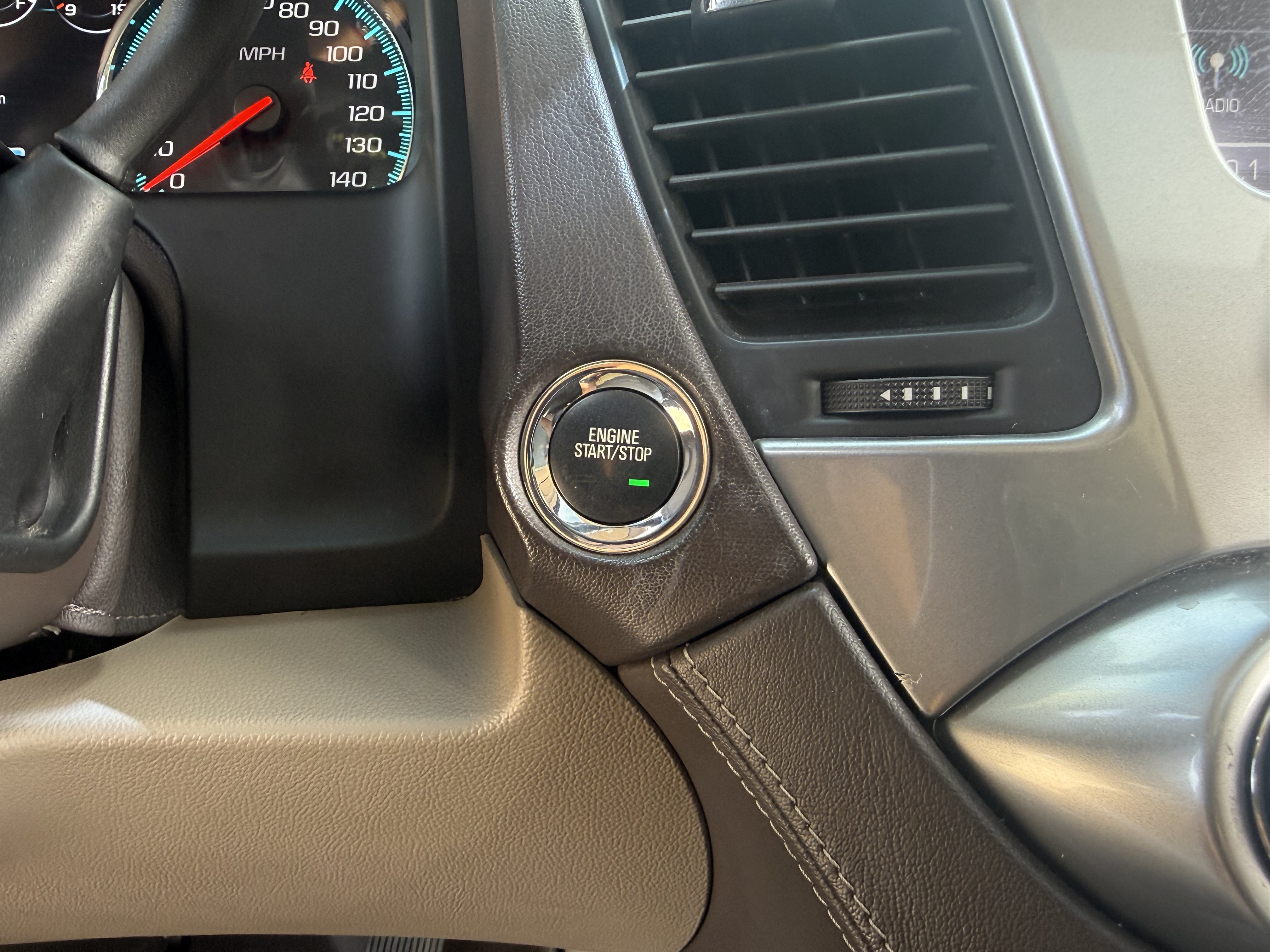 Used 2019 Chevrolet Suburban Premier RWD image 36