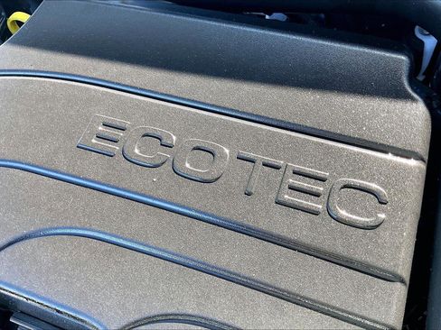 Used 2024 Chevrolet Equinox LT w/ LPO, Floor Liner Package image 32