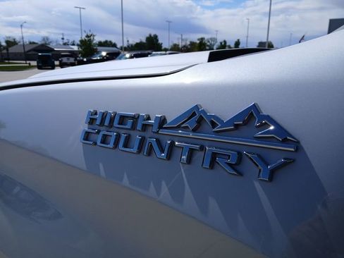 Certified 2025 Chevrolet Silverado 1500 High Country w/ High Country Premium Package AWD/4WD image 41