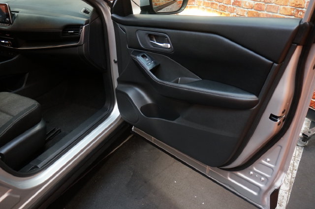 Certified 2025 Nissan Rogue SV AWD/4WD image 58
