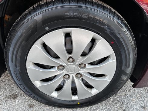 Used 2011 Honda Accord LX image 10