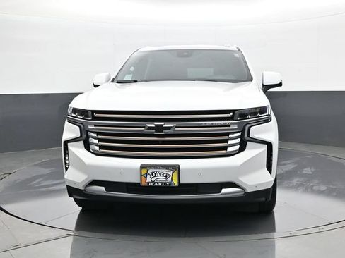 Used 2023 Chevrolet Suburban High Country w/ Advanced Technology Package AWD/4WD image 2