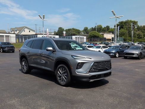 New 2026 Buick Enclave Preferred w/ Power Package AWD/4WD image 3